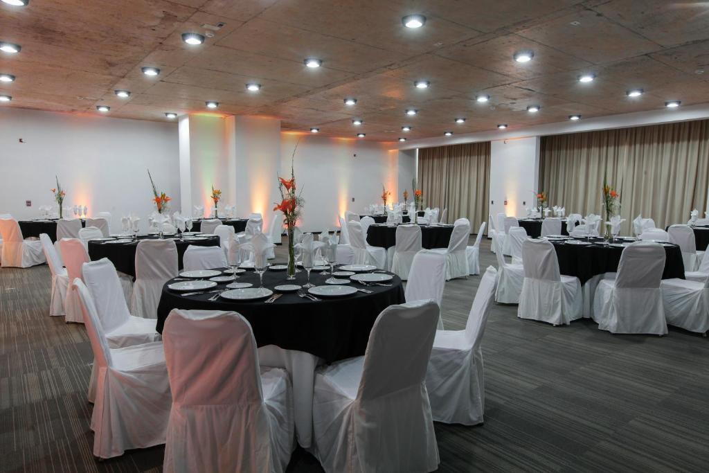 Hotel Gen Santiago Buitenkant foto